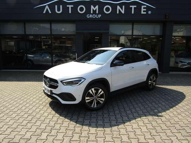 Mercedes-Benz GLA 200 BENZINA SPORT 163CV CAMBIO AUTO,CERCHI 18,FARI LED