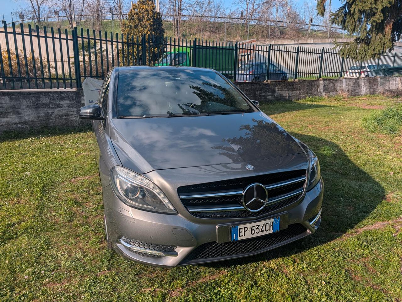 Mercedes-benz B 250 BlueEFFICIENCY Premium