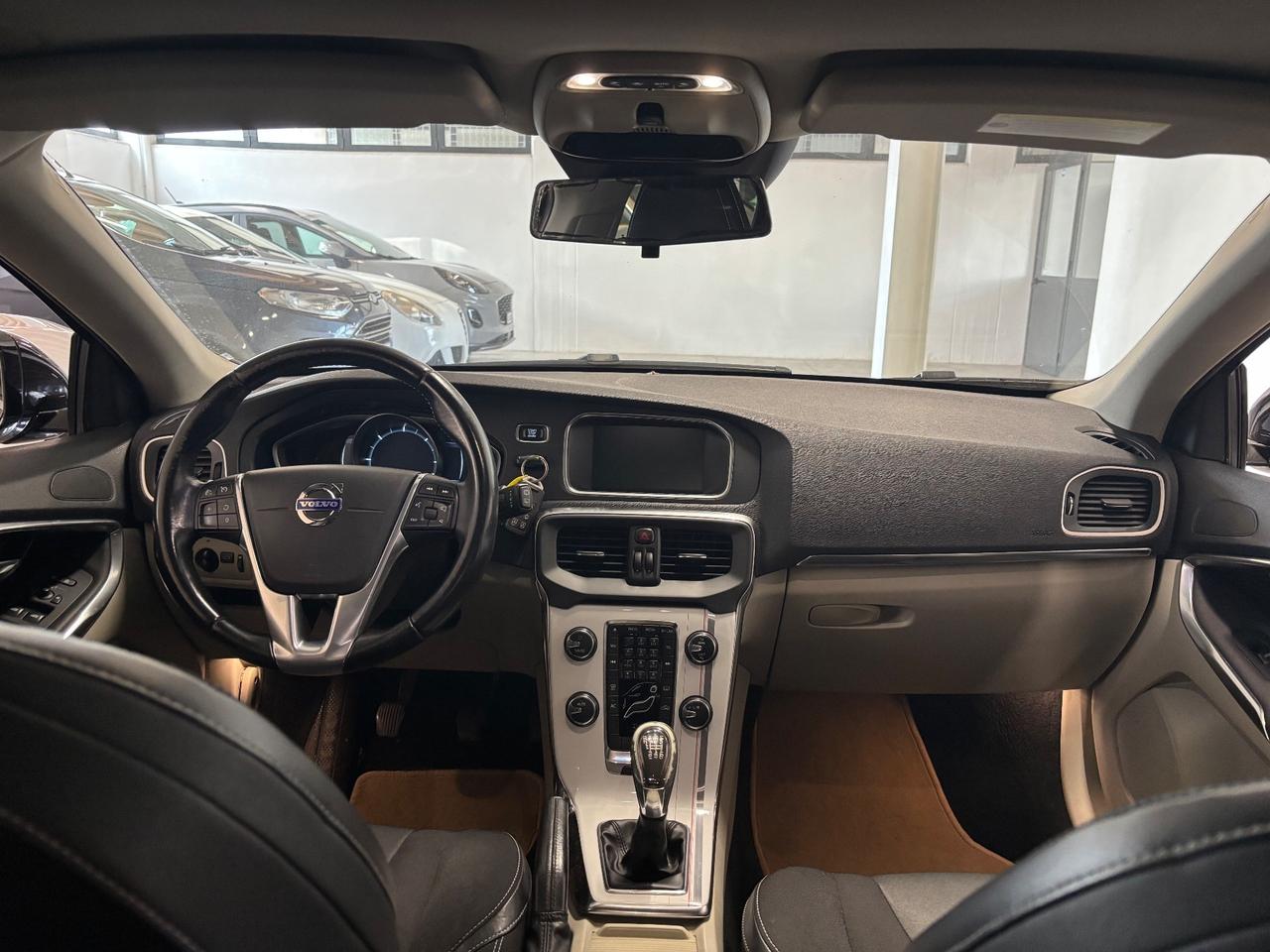 Volvo V40 D2 1.6 |INTERNI B-COLOR|TETTO|