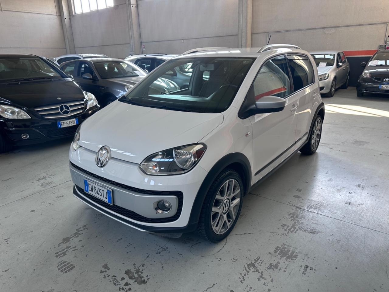 Volkswagen up! 1.0 75 CV 5p. cross