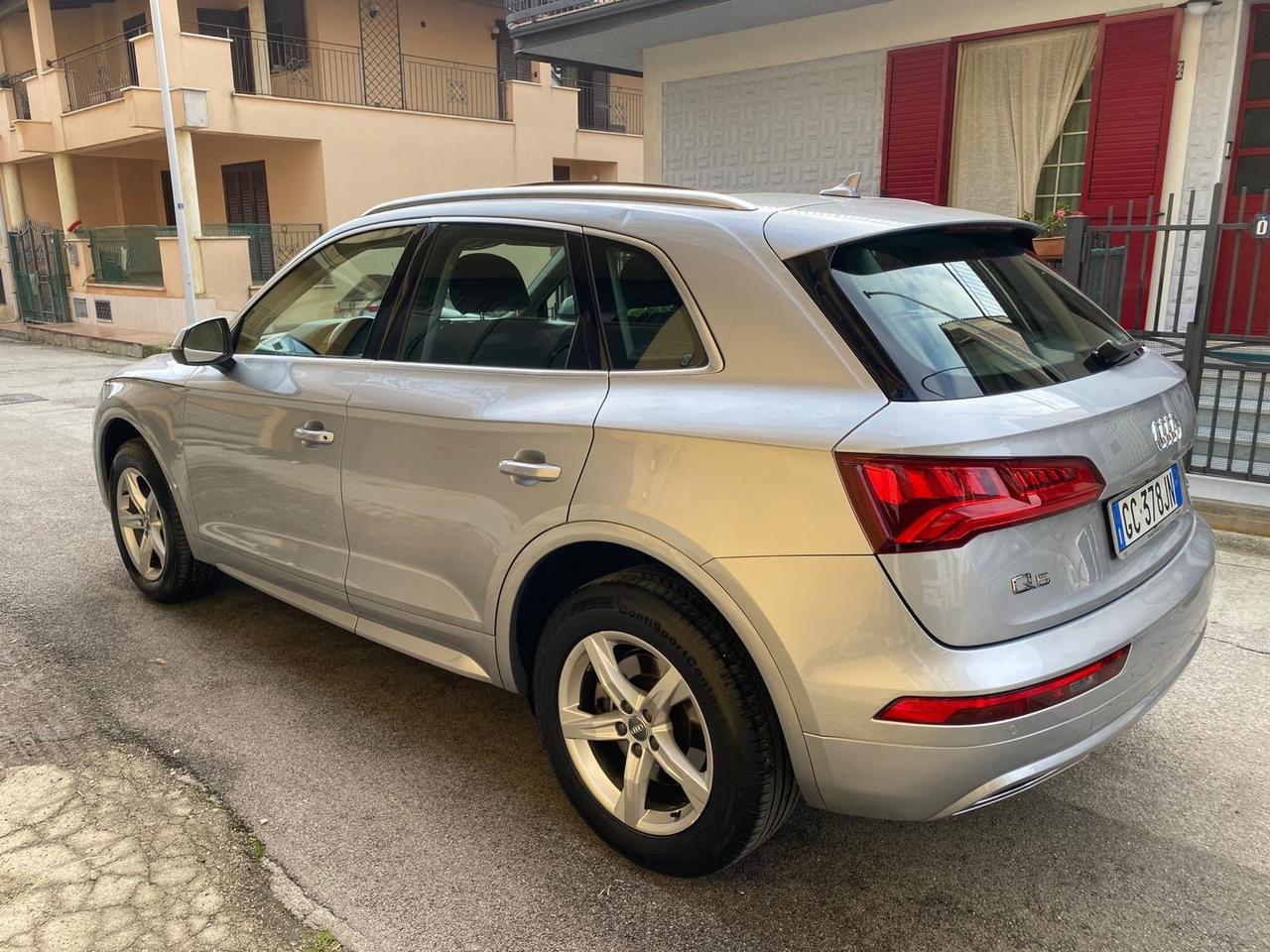 Audi Q5 40 TDI quattro S tronic Sport tetto panoramico