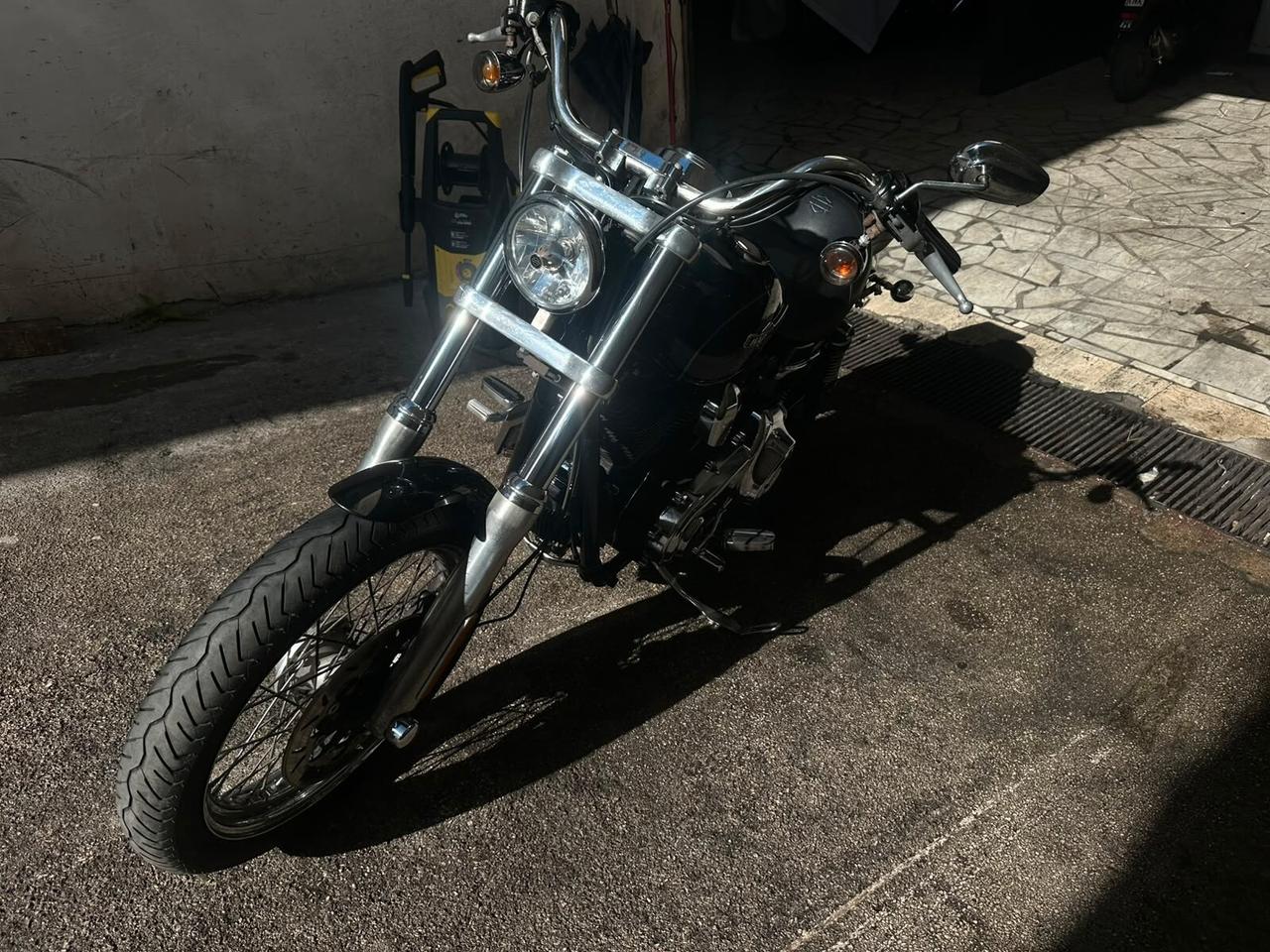 Harley-davidson Dyna Super Glide 103