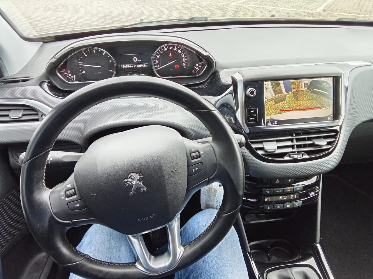 Peugeot 2008 BlueHDi 100 S&S Allure