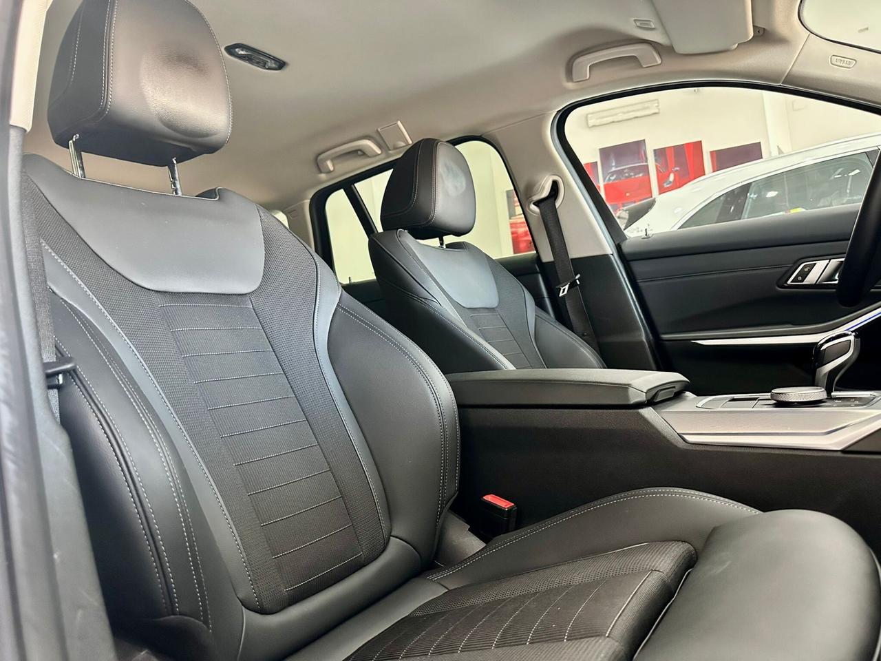 BMW 318 d 48V Touring Sport LED AMBIENT