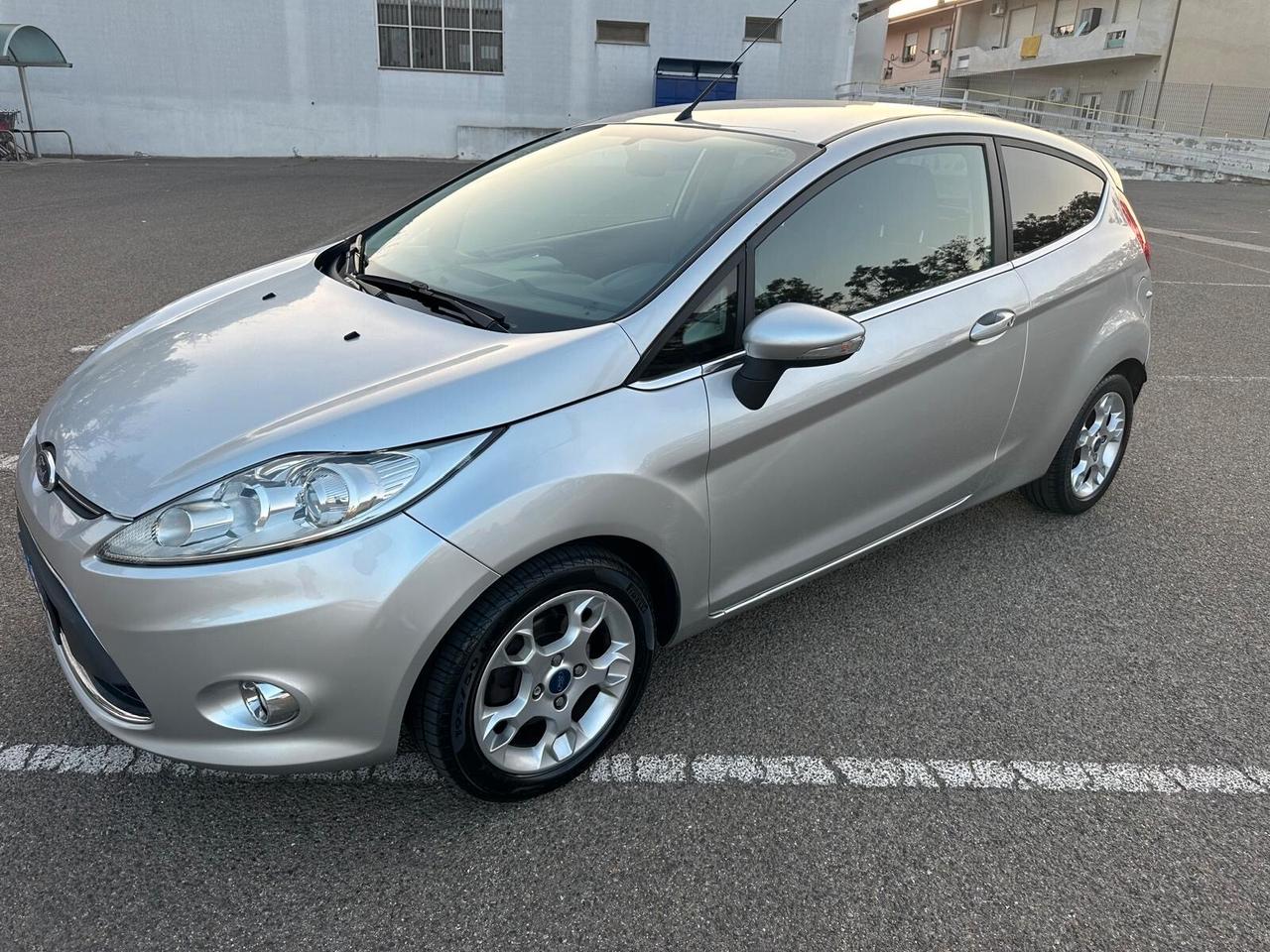 Ford Fiesta 1.4 TDCi 70CV 5 porte Titanium