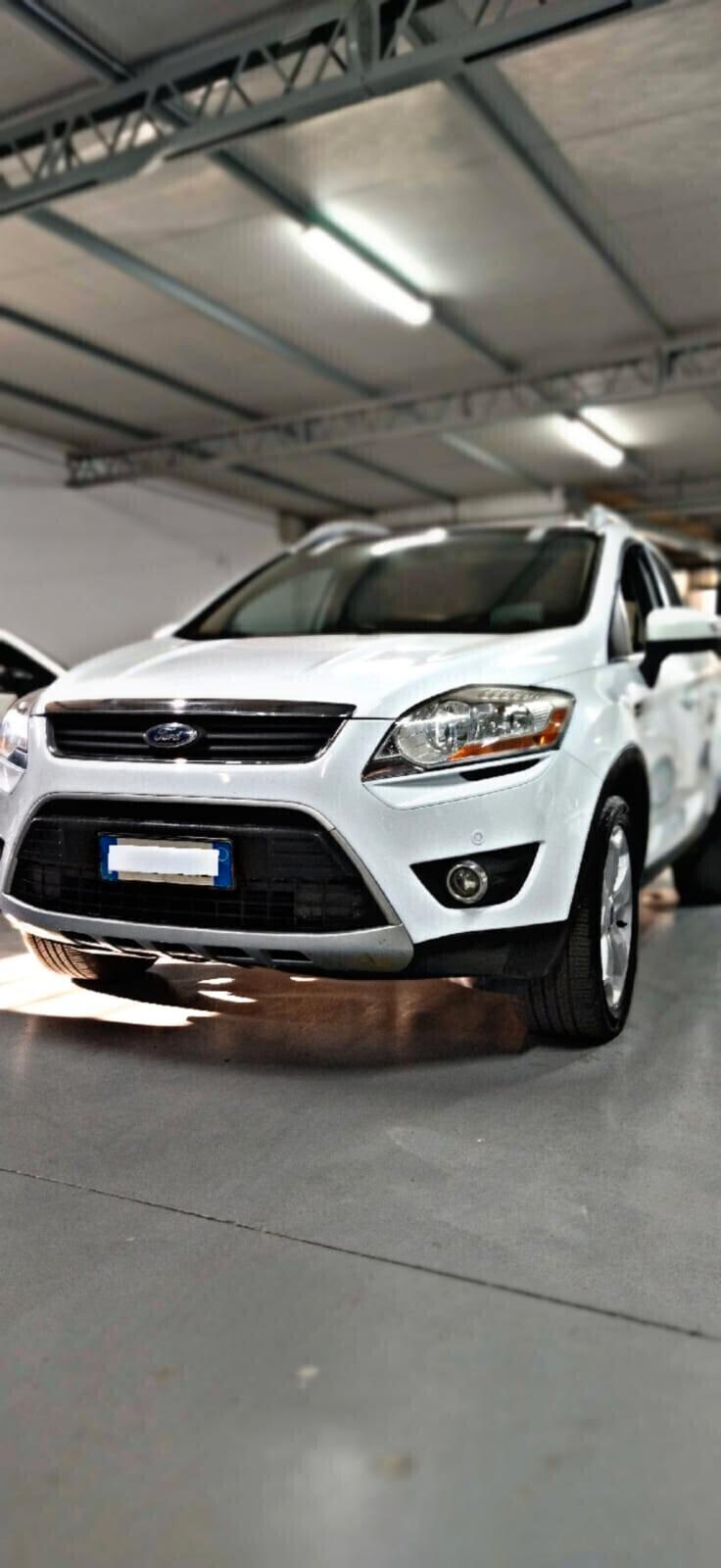 FORD KUGA AUTOMATICA TITANIUM DISTRIBUZIONE NUOVA E APPENA TAGLIANDATA