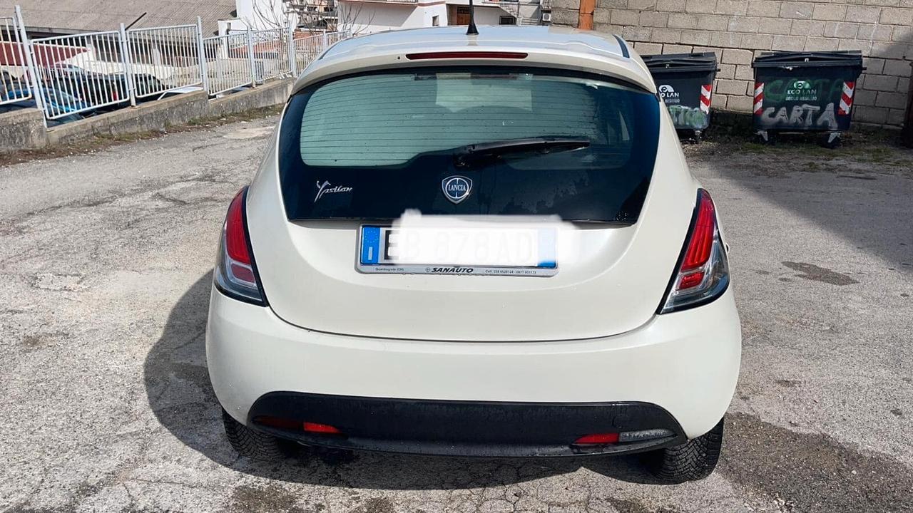Lancia Ypsilon 1.3 MJT 16V 95 CV 5 porte S&S Silver