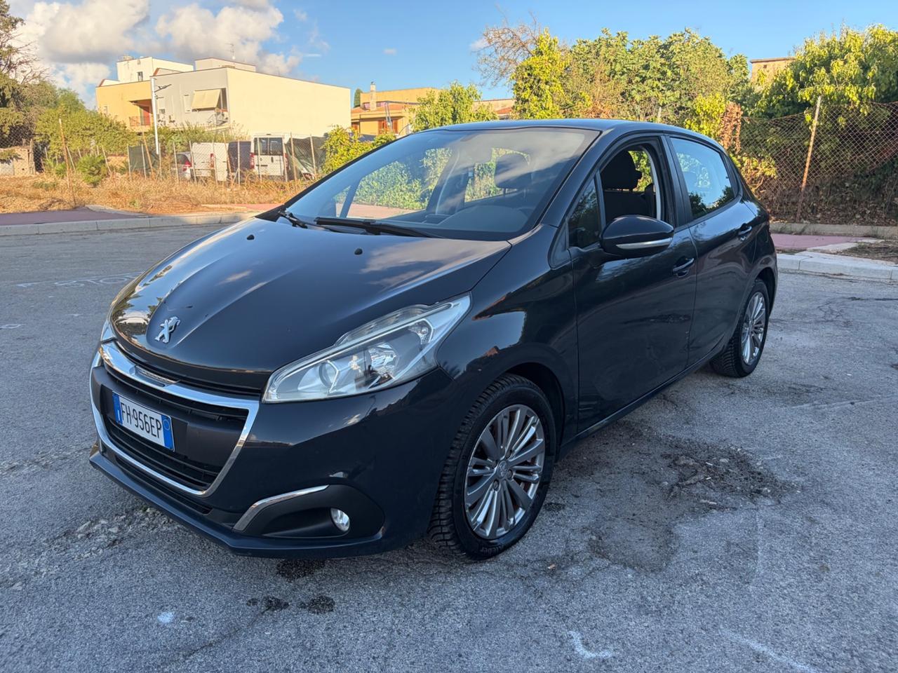 Peugeot 208 BlueHDi 75 5 porte Allure