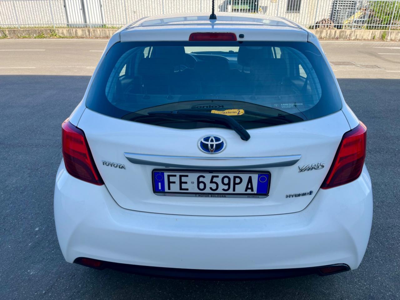 Toyota Yaris 1.5hybrid 74kw 2016 146.000km perfetta