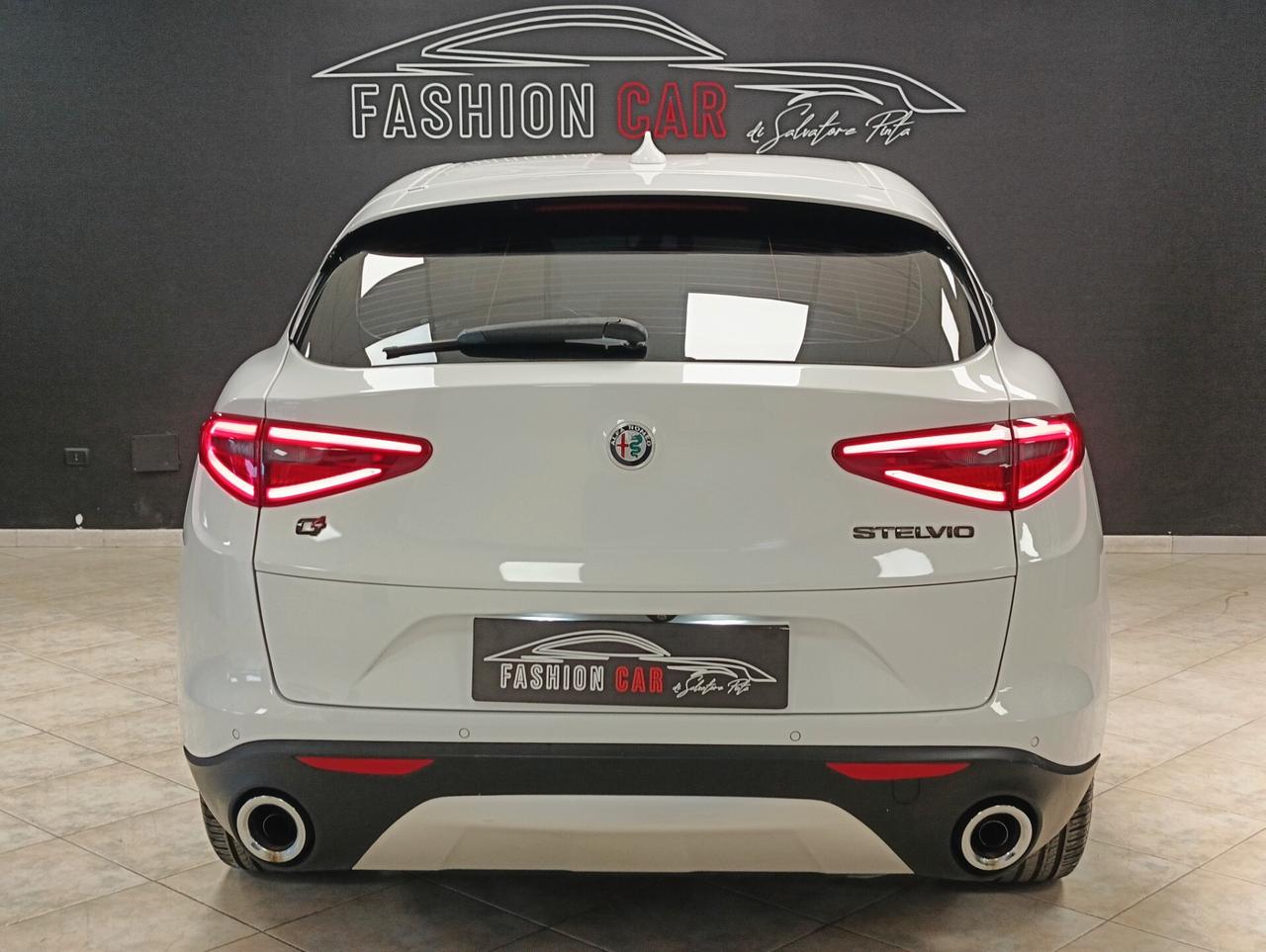 Alfa Romeo Stelvio 2.2 Turbodiesel 210 CV AT8 Q4 Super