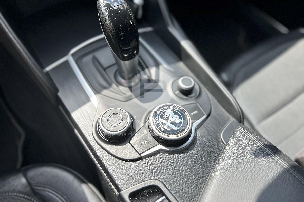 ALFA ROMEO Giulia 2.2 Turbodiesel 150 CV AT8 Super
