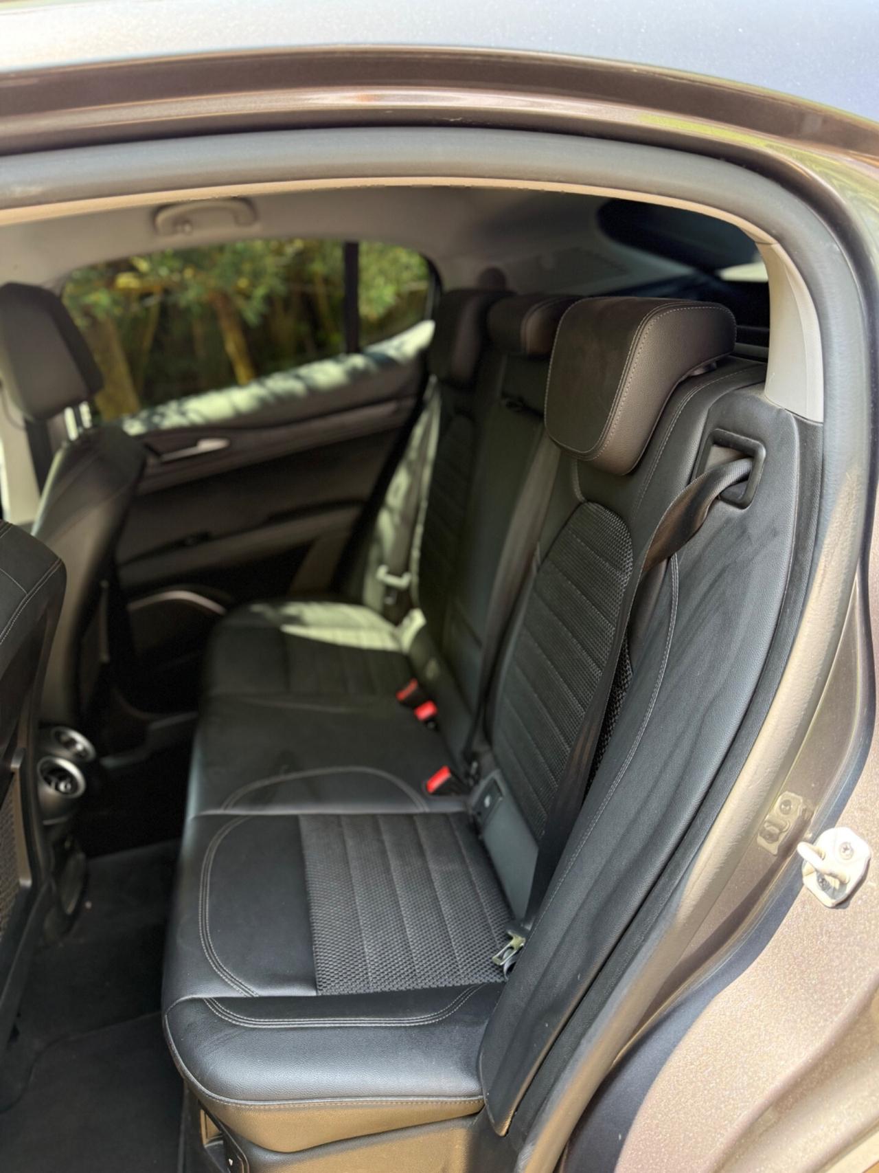 Alfa Romeo Stelvio 2.2 Turbodiesel 190 CV AT8 Q4 Executive super