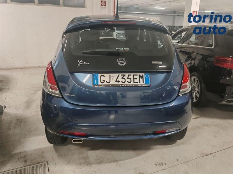 Lancia Ypsilon 1.0 FireFly 5 porte S&S Hybrid Gold