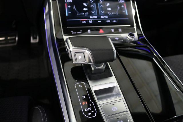 AUDI Q8 55 TFSI quattro tiptronic Sport