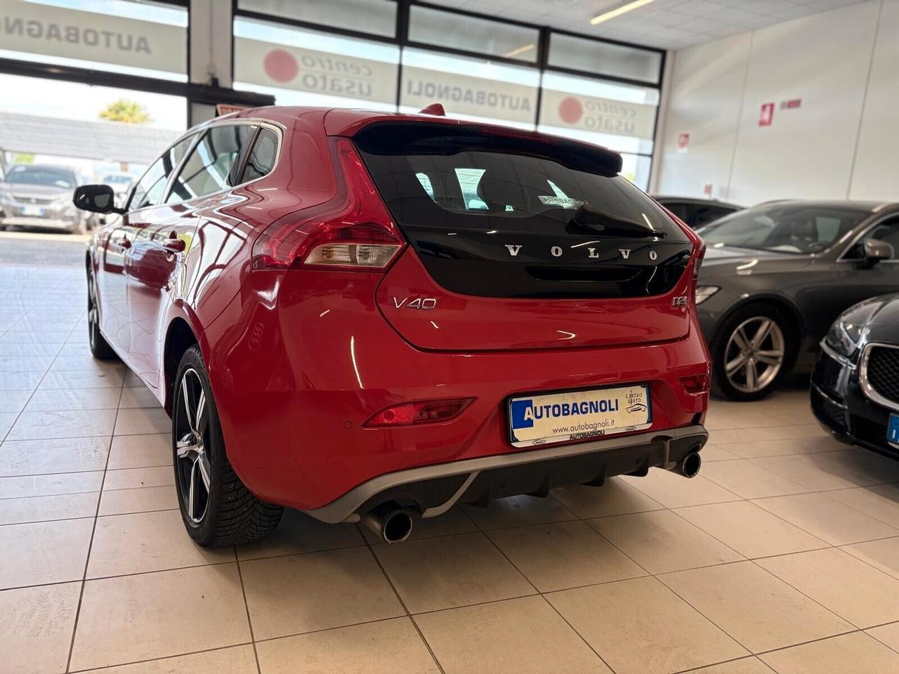 Volvo V40 R-DESIGN D2 2.0 120 CV 6mt