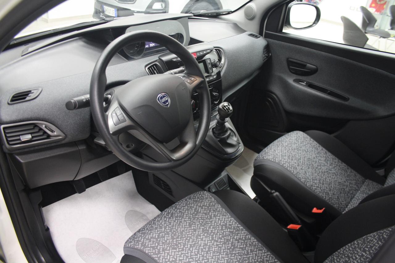 LANCIA YPSILON 1.0 HYBRID 70CV SILVER *2023