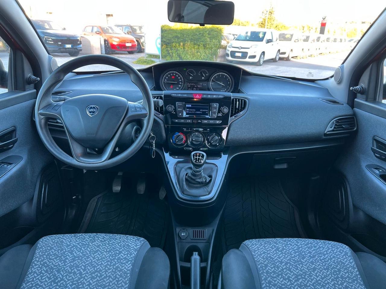 Lancia Ypsilon 1.0 FireFly 5 porte S&S Hybrid Silver Plus