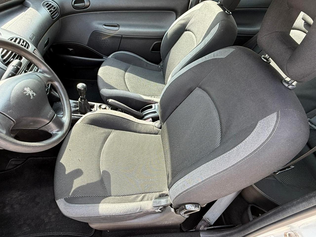 Peugeot 206 3p 1.4 clima NEO-PAT