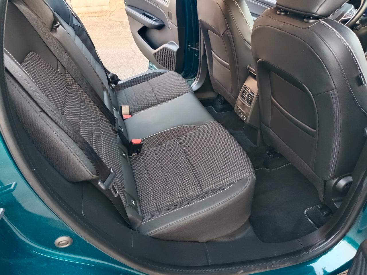 Renault Arkana Hybrid 145 CV Intens