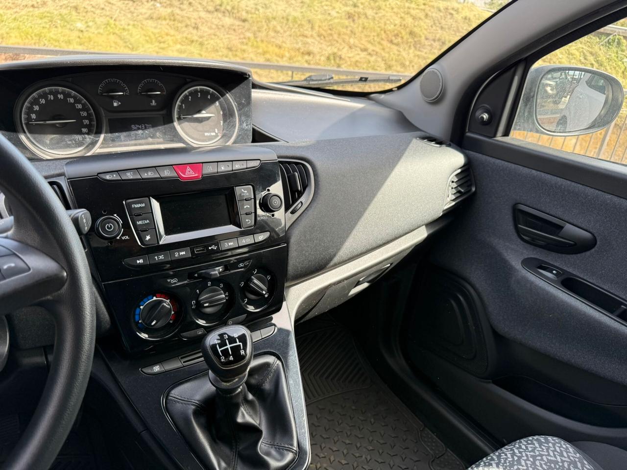 Lancia Ypsilon 1.2 69 CV 5 porte GPL Ecochic Elefantino Blu