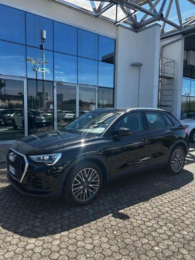 AUDI Q3 35 TDI S tronic Business