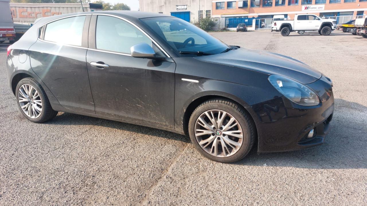 Alfa Romeo Giulietta 1.6 JTDm-2 120 CV Distinctive