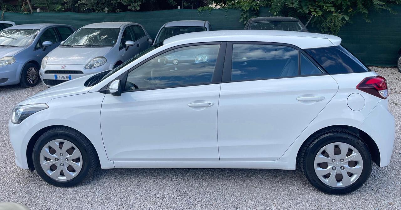 Hyundai i20 1.1 CRDi 12V 5 porte Comfort