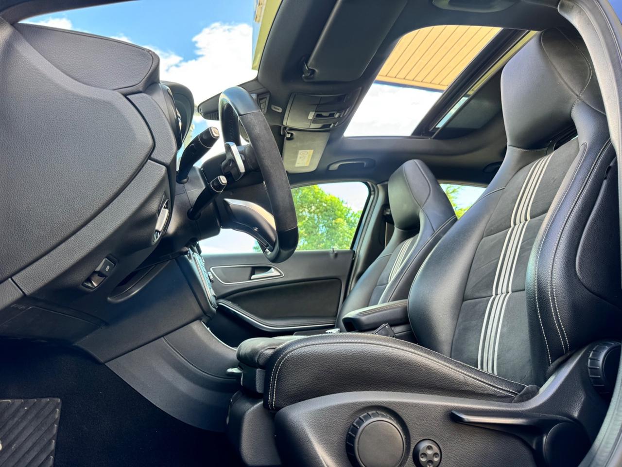 Mercedes-benz GLA 200 d Automatic Premium edition open