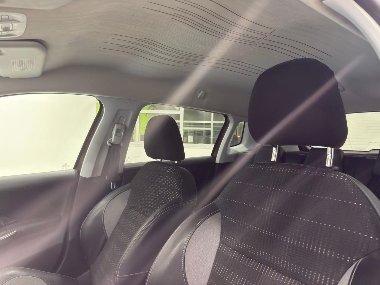 Peugeot 2008 1.2 VTi 82CV Allure