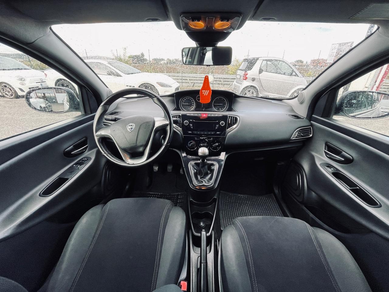 Lancia Ypsilon 1.3 MJT 95 CV 5 porte S&S Gold