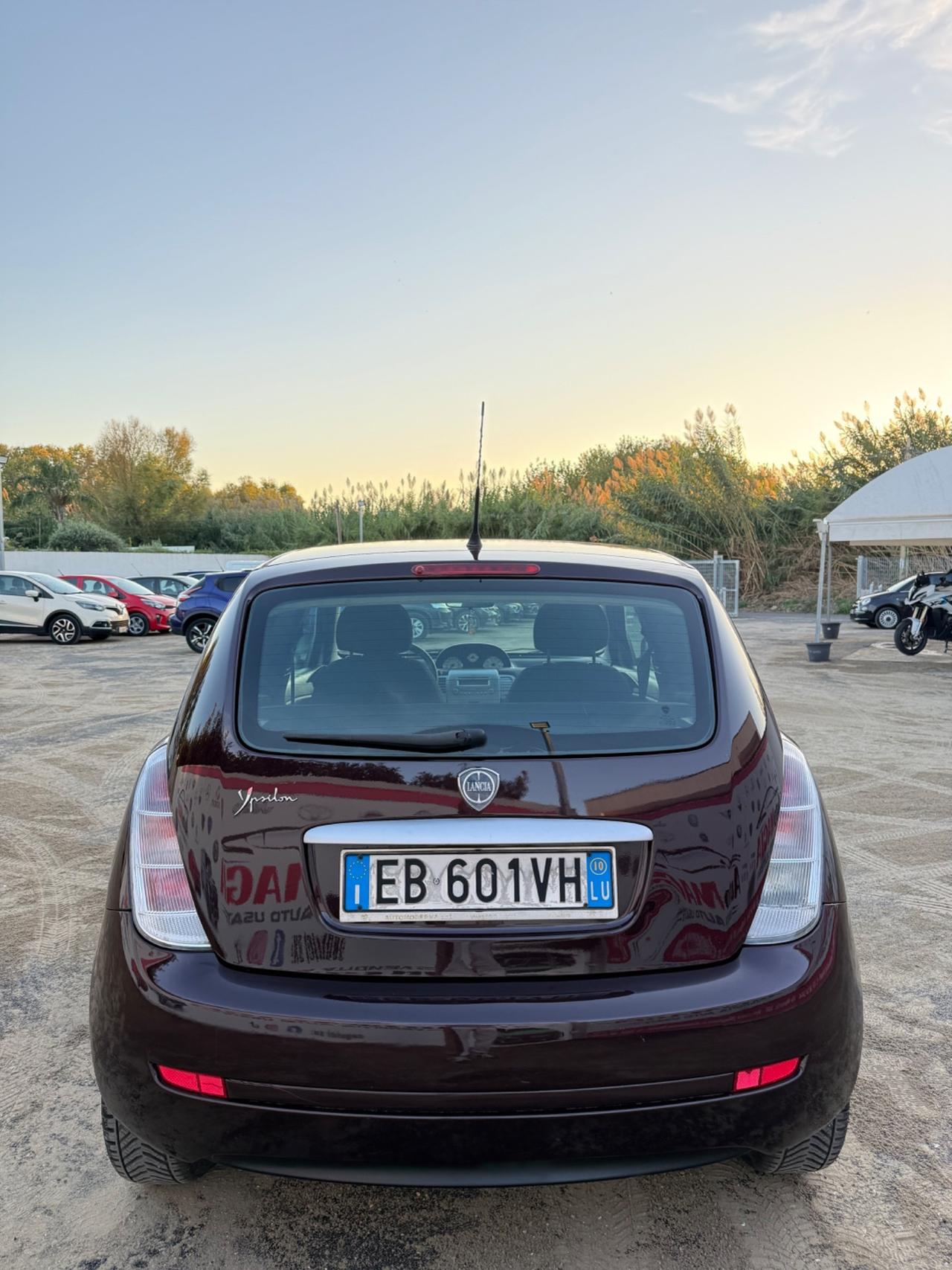 Lancia Ypsilon 1.3 MJT 75 CV Elle