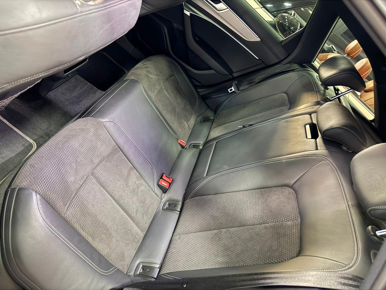 Audi A6 Avant 40 2.0 TDI quattro ultra S tronic Business Design S-line Interno Esterno