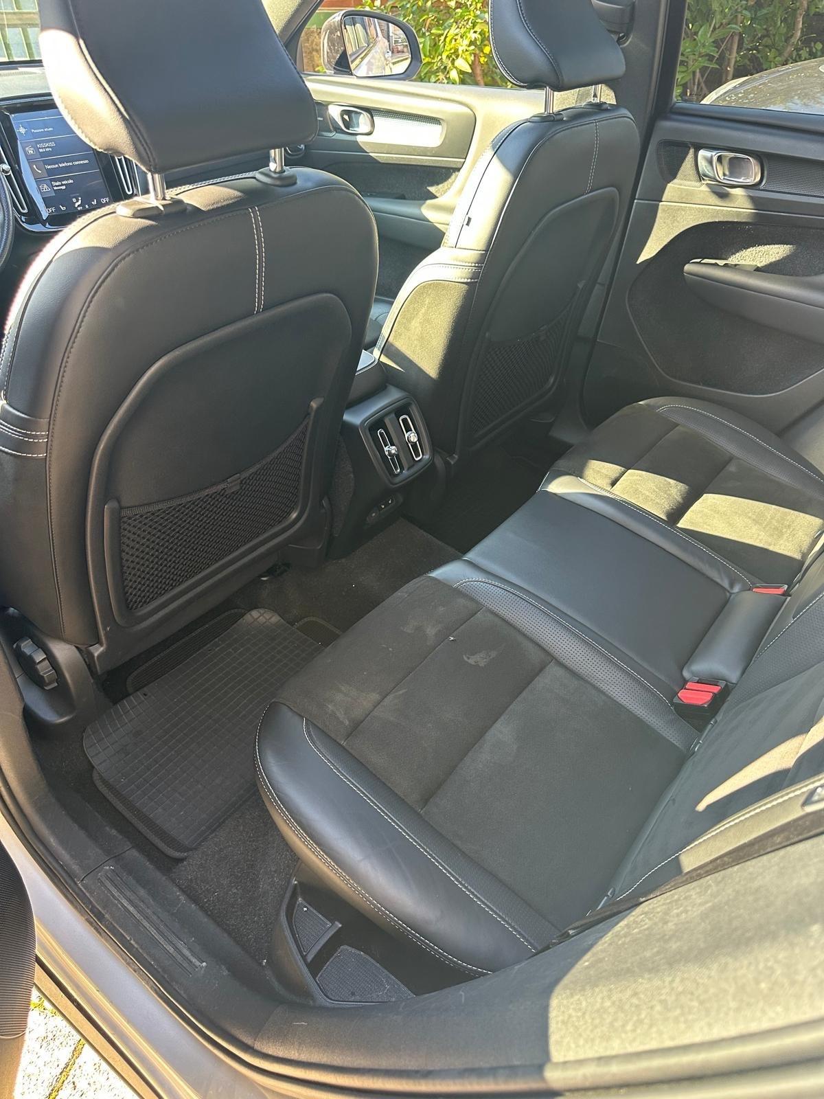 Volvo XC40 D4 AWD Geartronic R-design