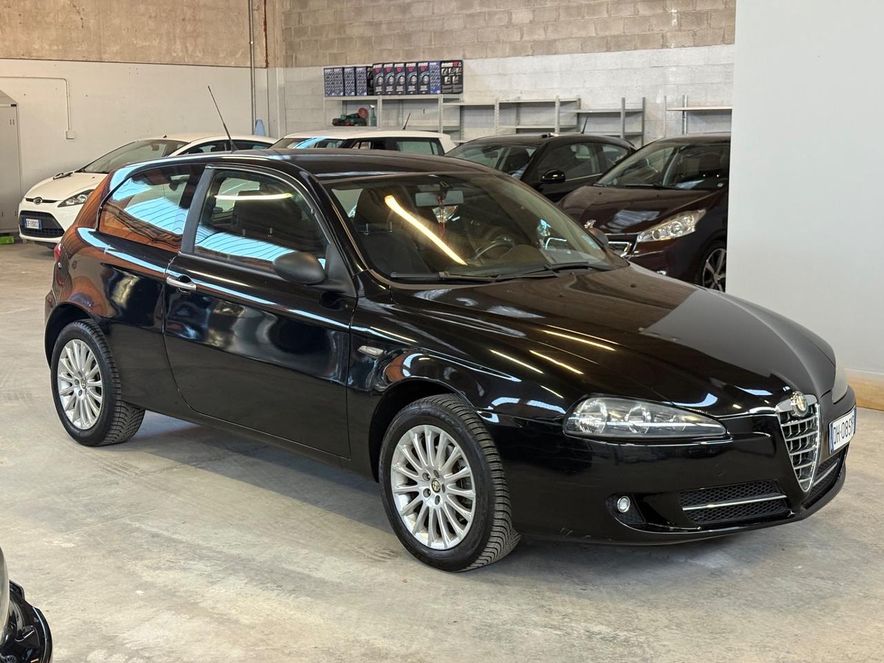 Alfa Romeo 147 1.6 16V TS (105) 5 porte Black Line