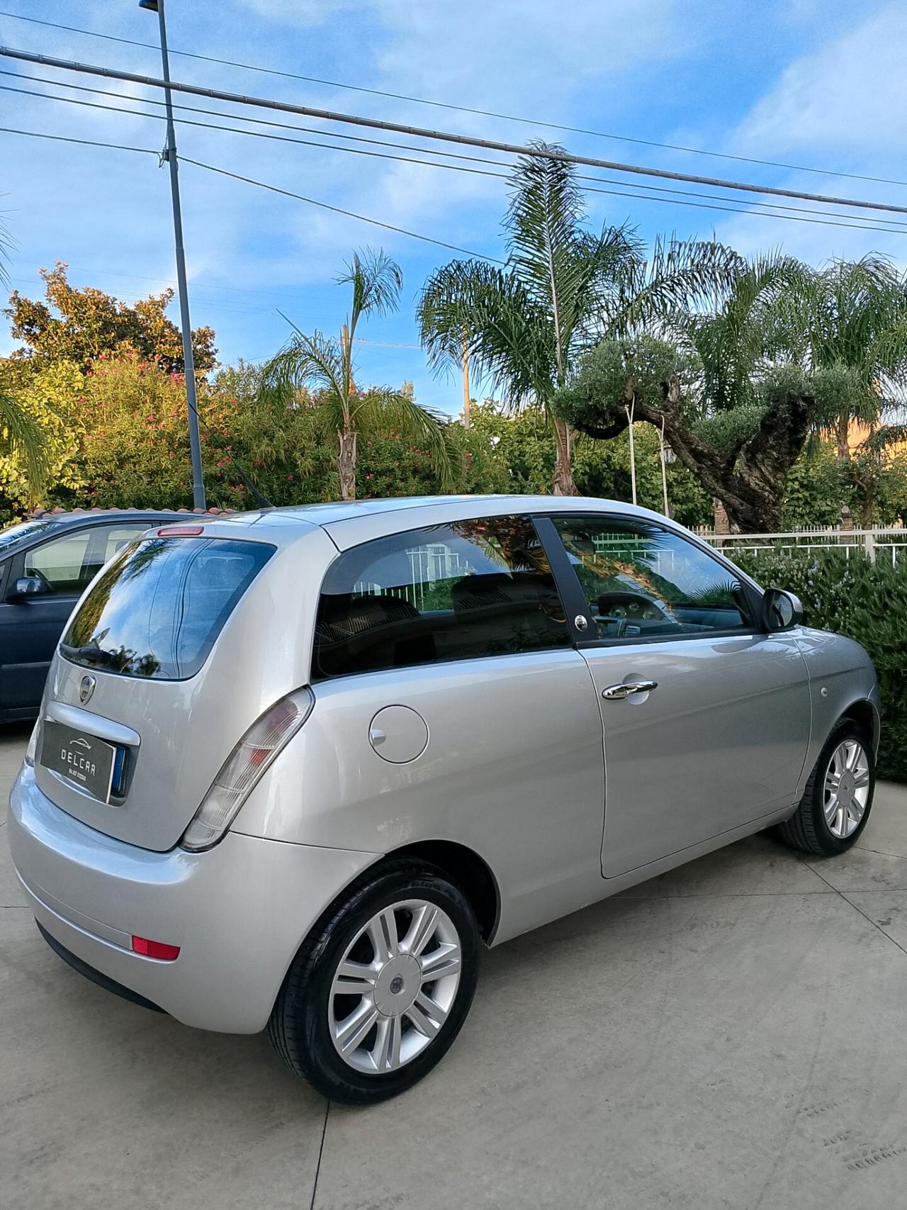 Lancia Ypsilon 1.4 Argento Ecochic GPL