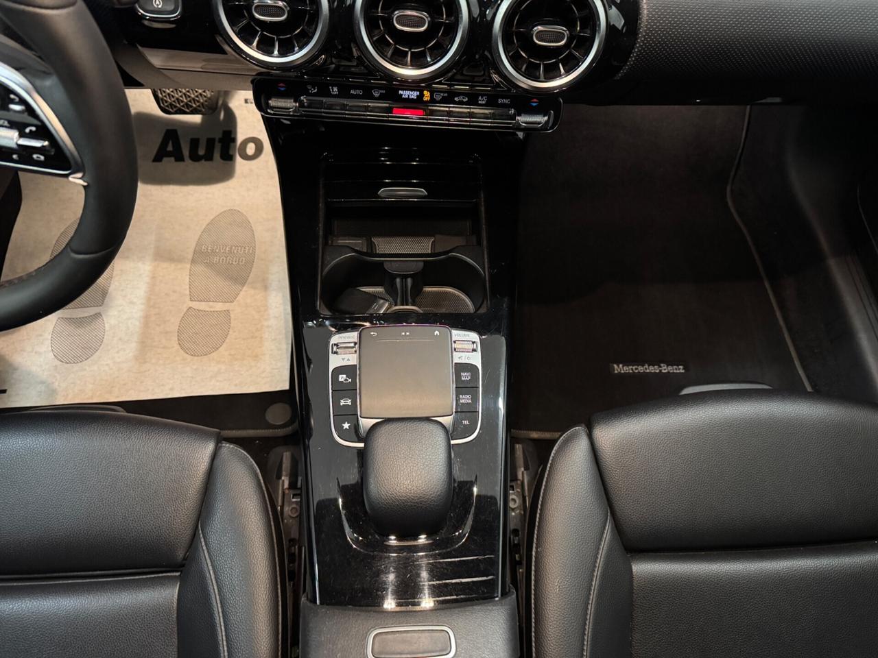 MERCEDES-BENZ A 180 d AUTO SPORT NIGHT EDITION - MY19