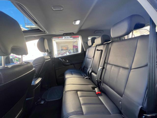 MAHINDRA XUV500 2.2 16V FWD W10