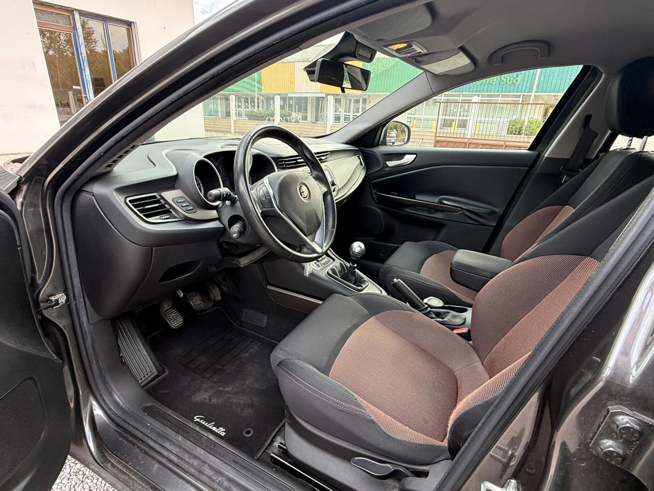 Alfa Romeo Giulietta 1.6 JTDm-2 105 CV Distinctive
