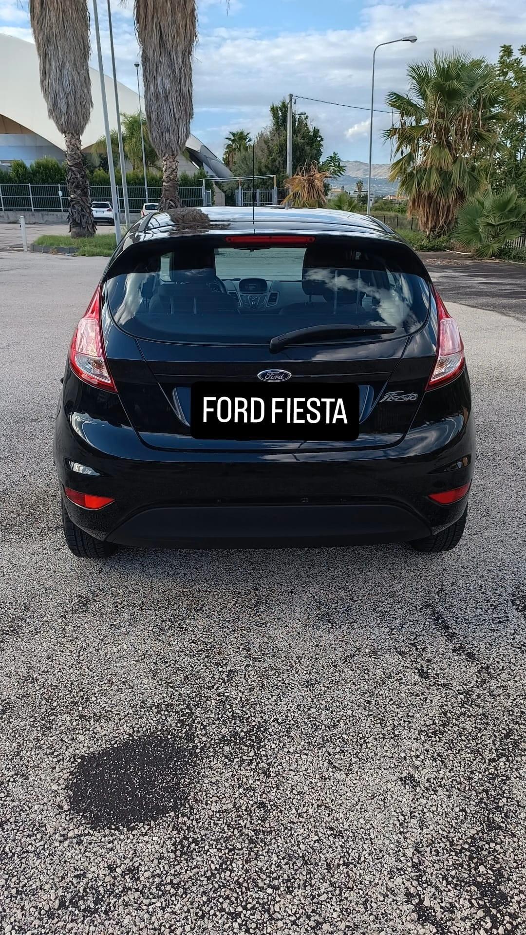 Ford Fiesta 1.5 TDCi 95CV 5 porte Black& White Edition