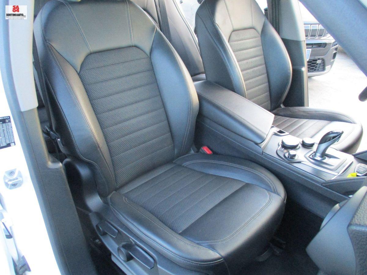 A.R.Stelvio 2.2 T.diesel 210cv AT8 Q4 Exec.-2018