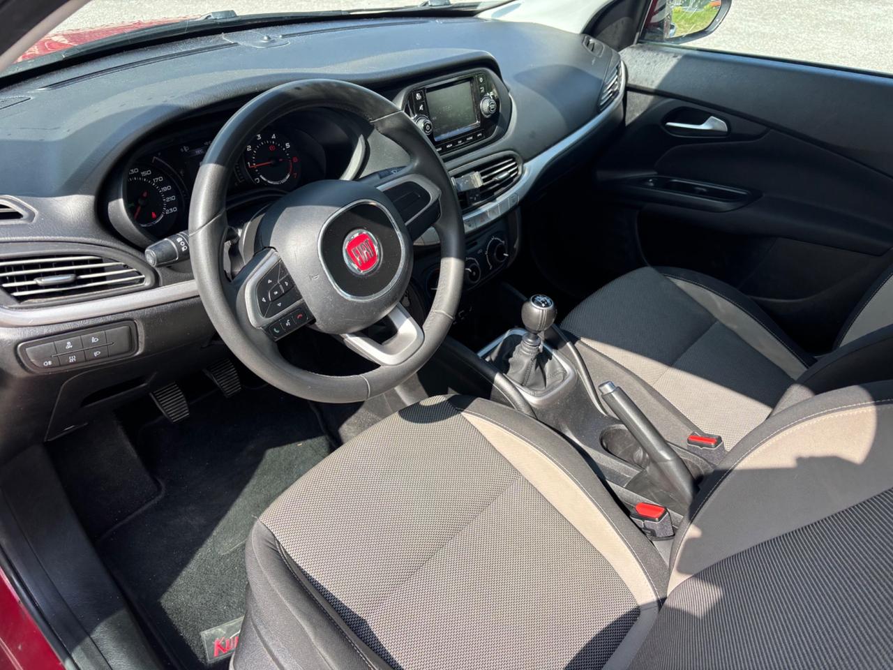 Fiat Tipo 1.4 5 porte Lounge euro6B- sedili riscaldati