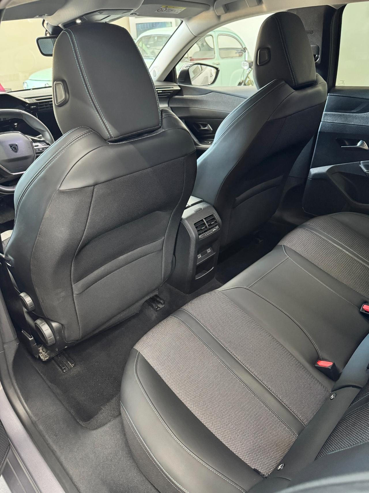 Peugeot 308 BlueHDi 130 S&S EAT8 Allure