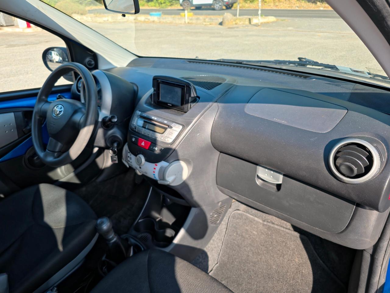 Toyota Aygo 1.0 12V VVT-i 5 porte Active Connect CV-68 E5B Manuale NEO 2013