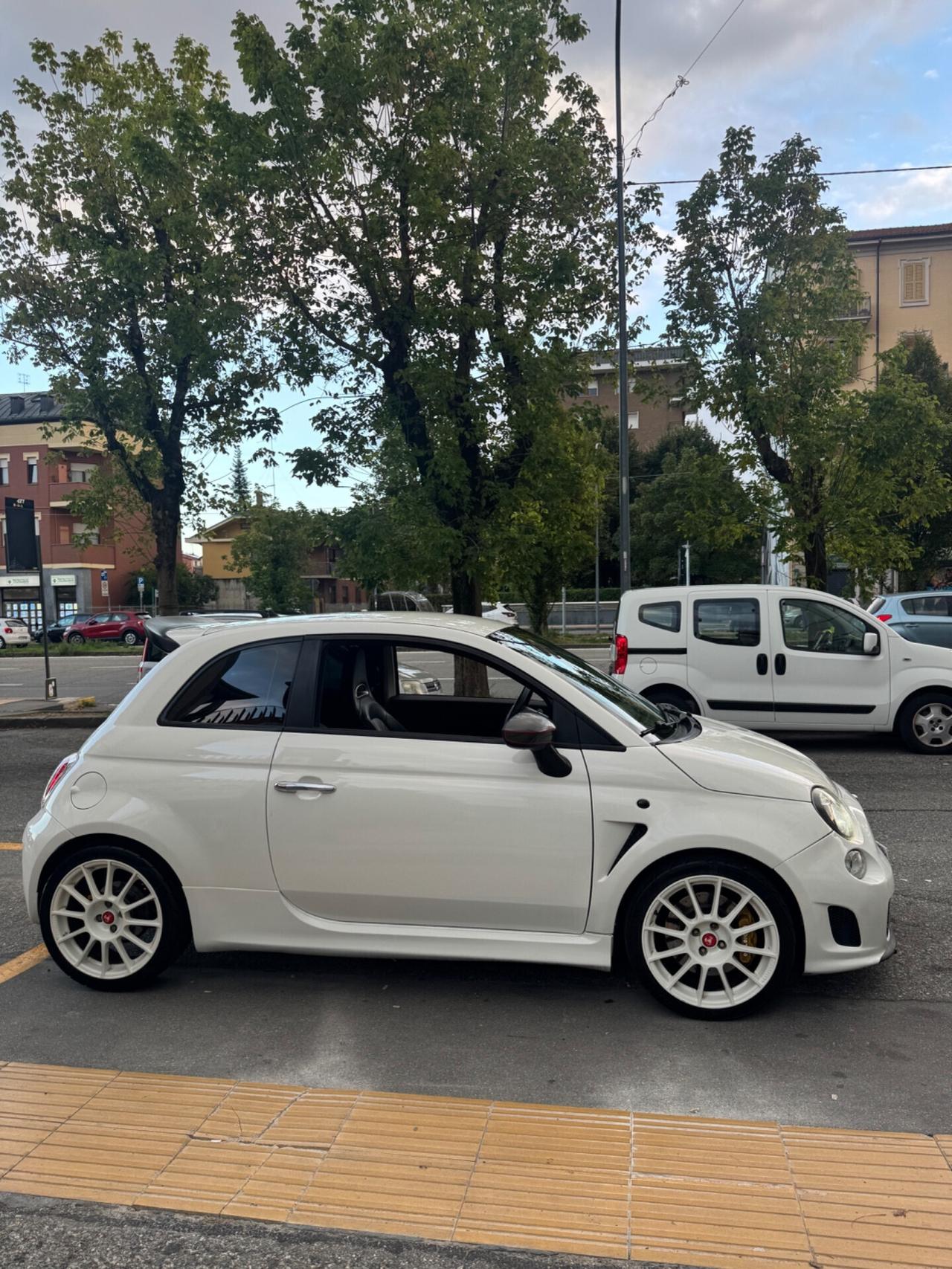Abarth 500 1.4 160 cv Turbo T-Jet EsseEsse