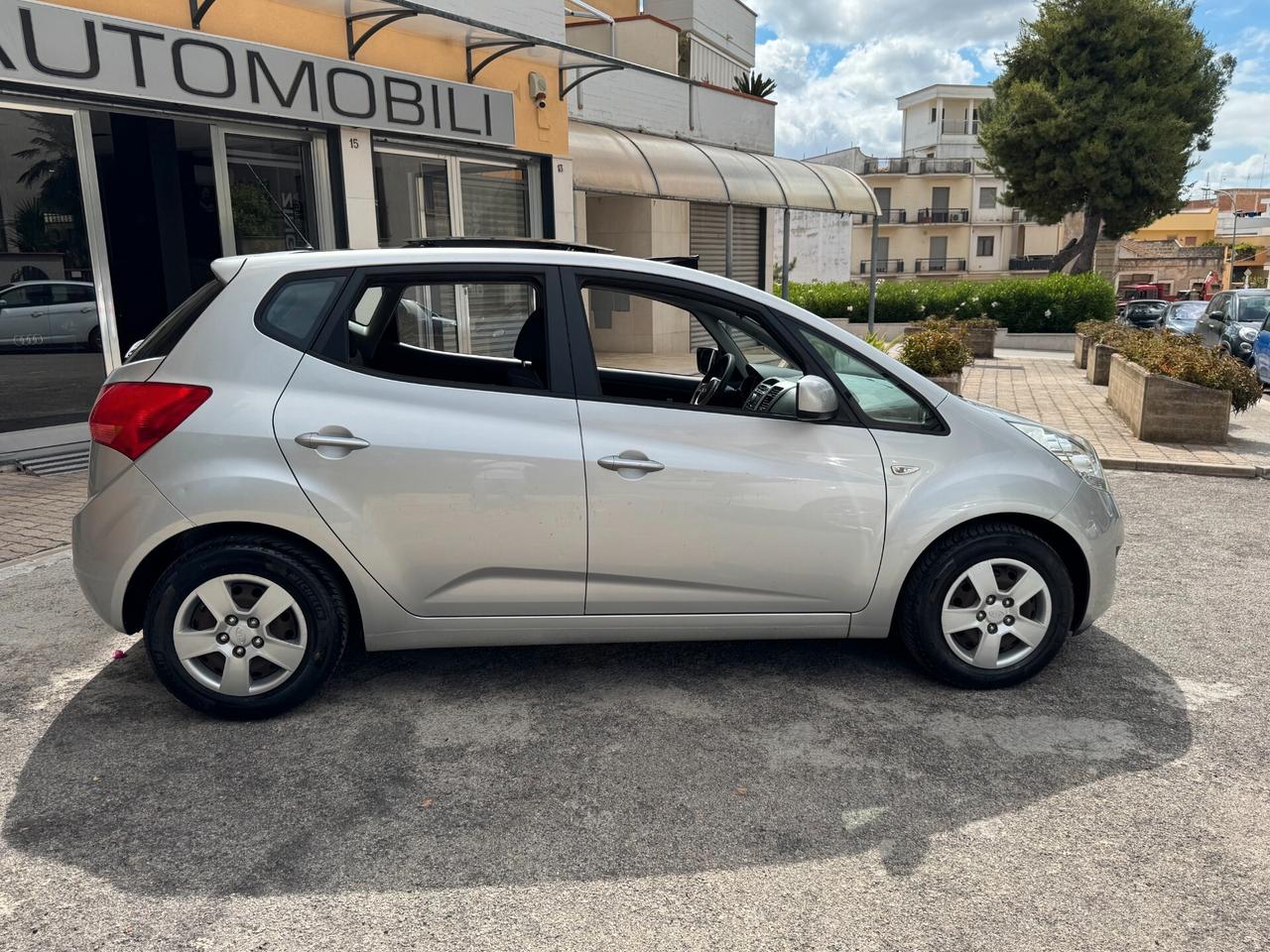 KIA VENGA 1.4 CRDI 90 CV. 6M. TETTO APRIBILE +SENSORI