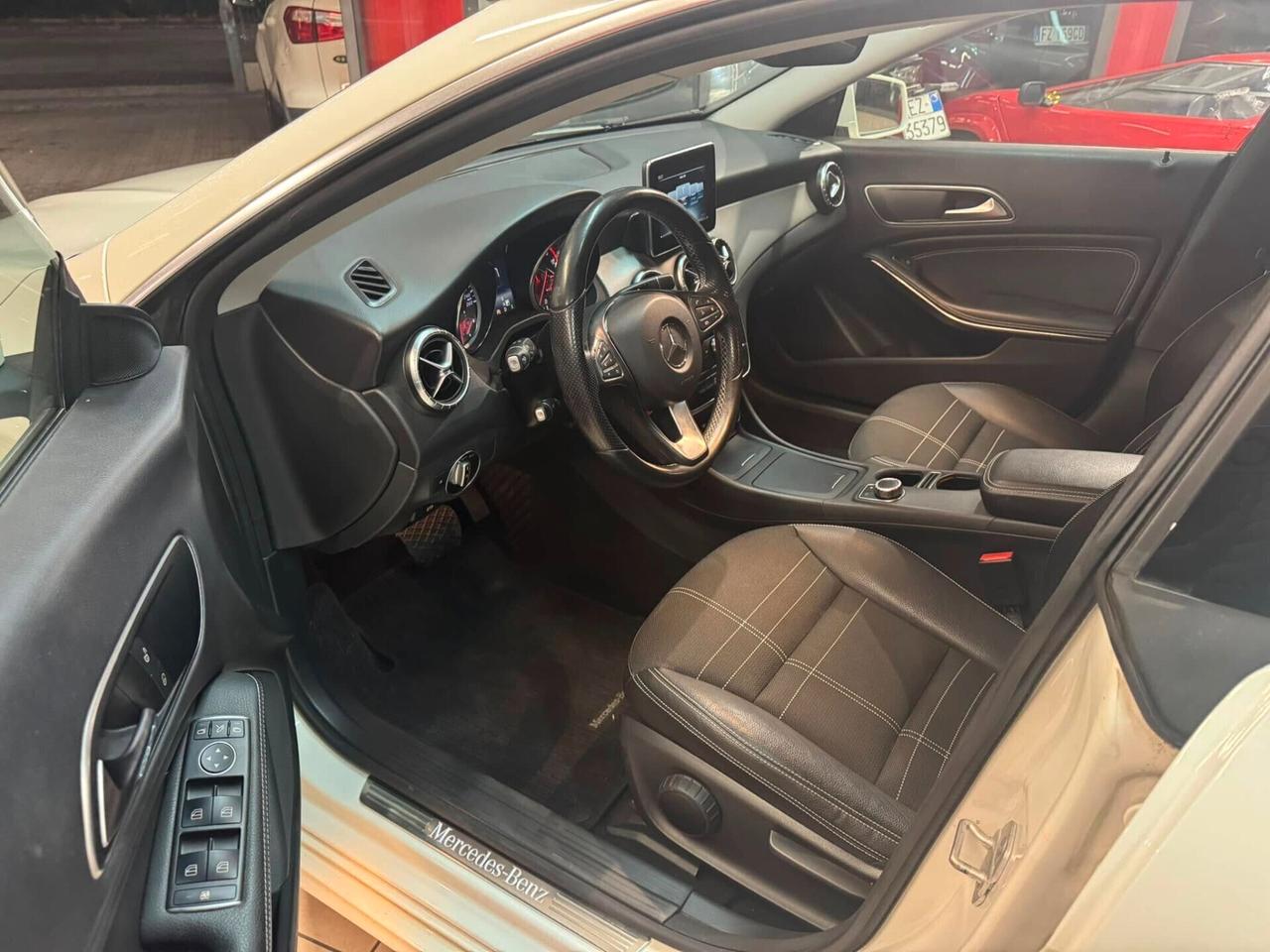 Mercedes CLA 220 CLA 220 d Automatic Sport