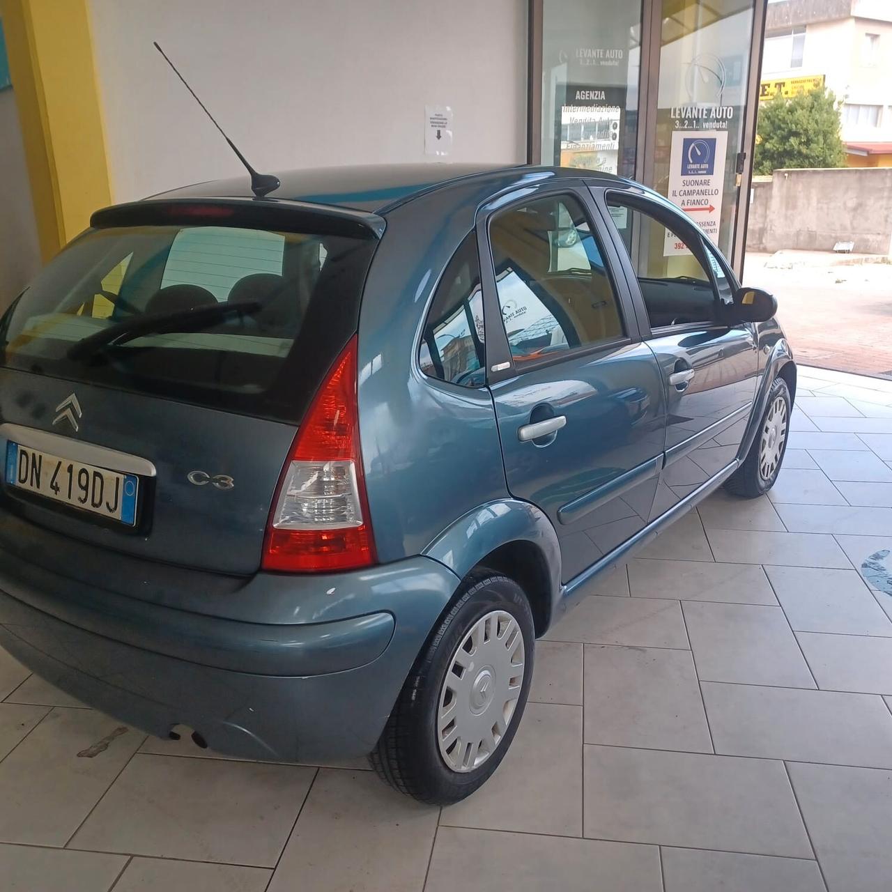 116.478 KM SOLTANTO C3 1.1 PER NEOPATENTATI