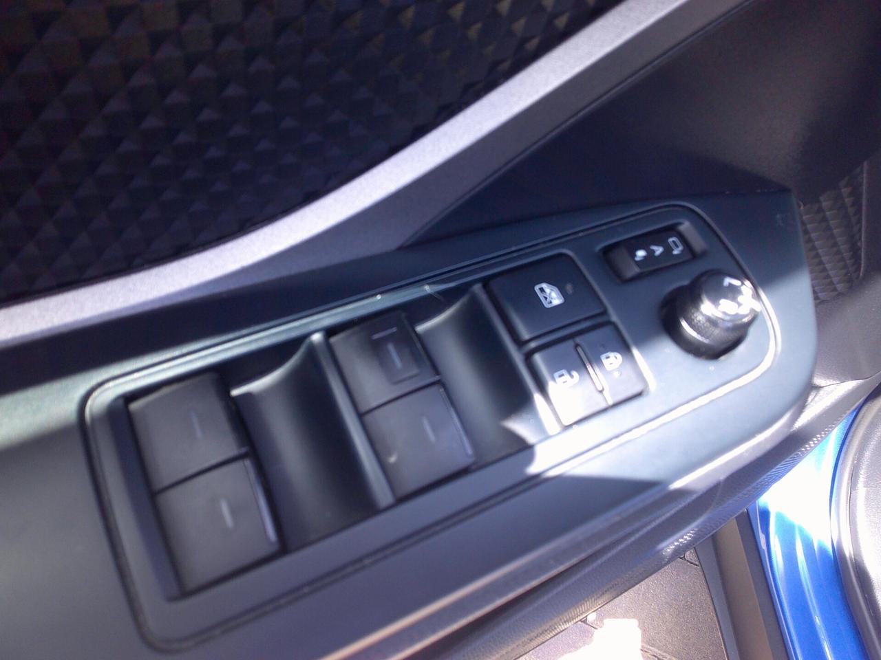 Toyota C-HR 1.8 Hybrid E-CVT Active