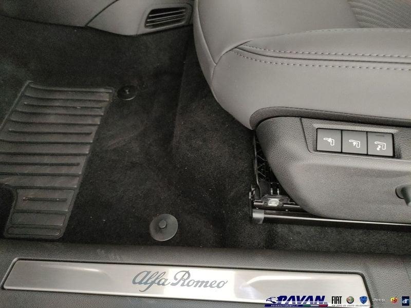 Alfa Romeo Junior Hybrid 145cv SPECIALE (Pack TECHNO)