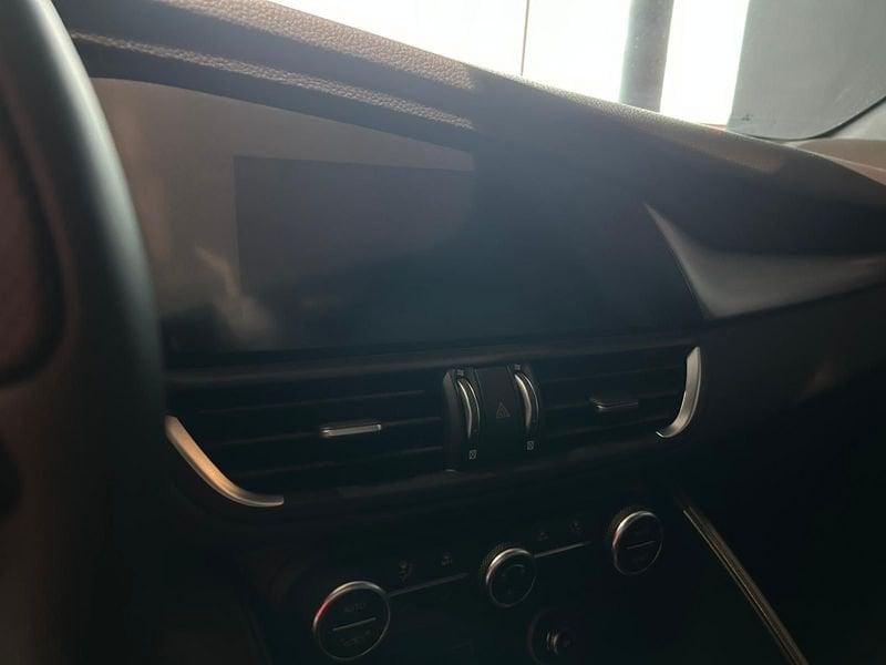 Alfa Romeo Giulia 2.2 t Veloce Q4 210cv auto
